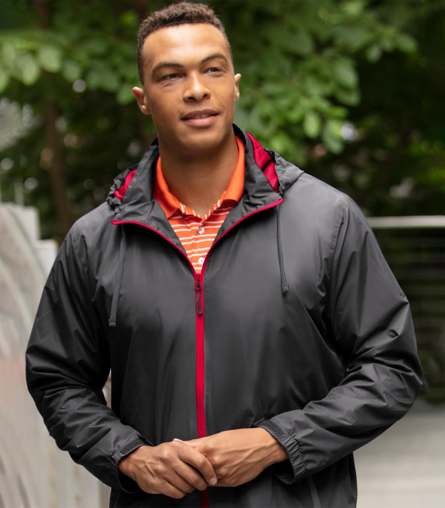 Lightweight Packable Hooded Wind Jacket – Men’s
