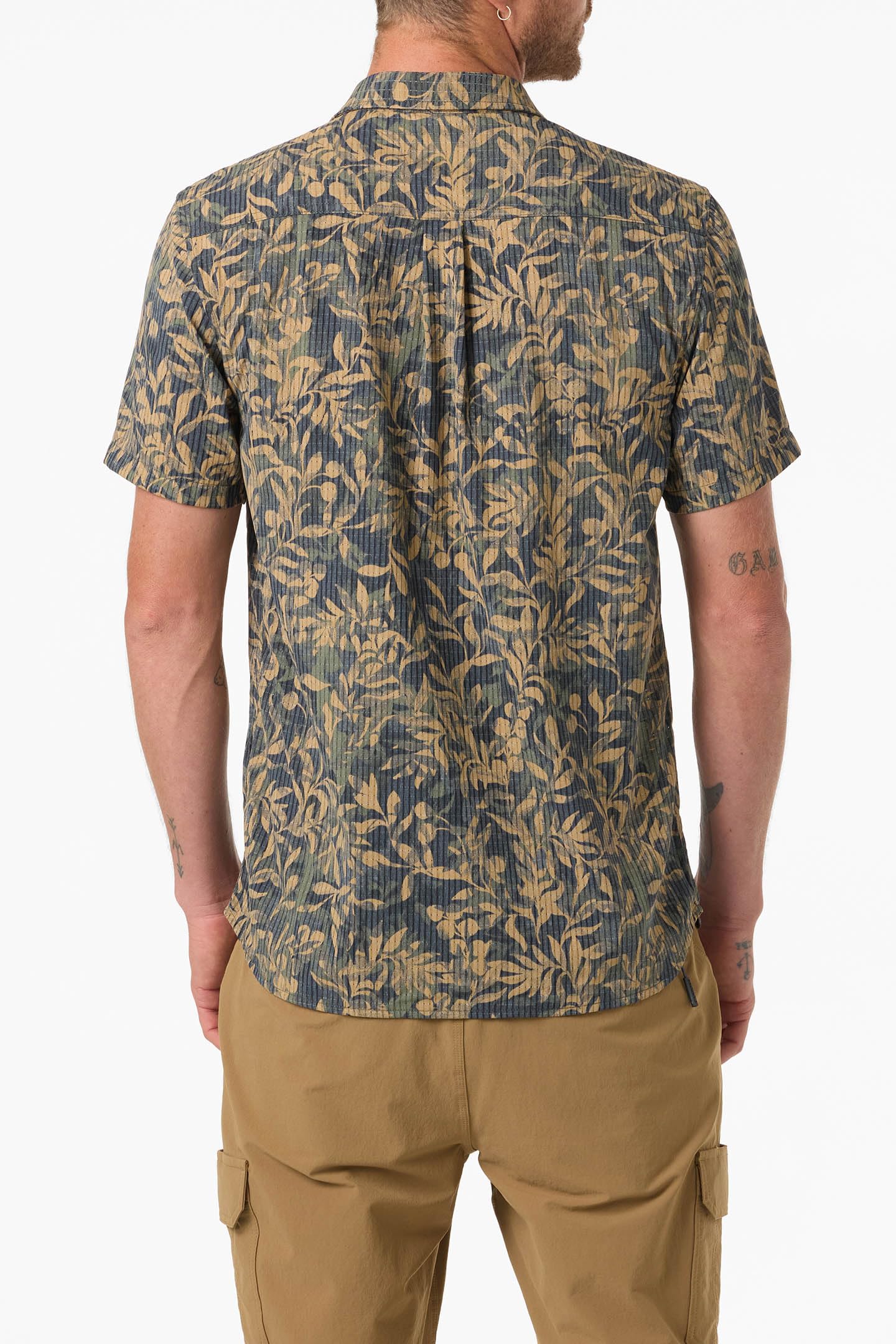 Perforated Printed Performance Shirt – Lightweight Comfort