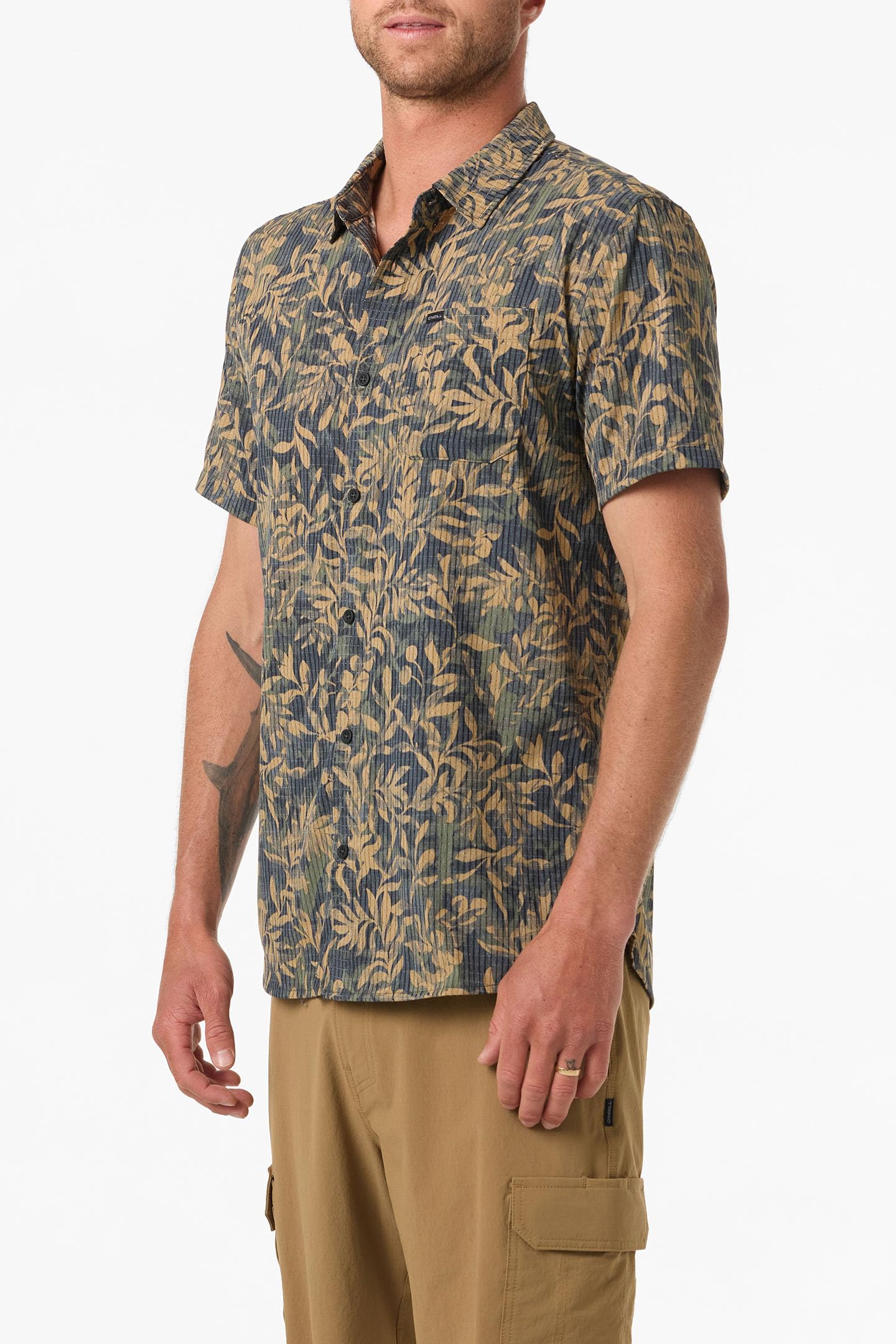 Perforated Printed Performance Shirt – Lightweight Comfort